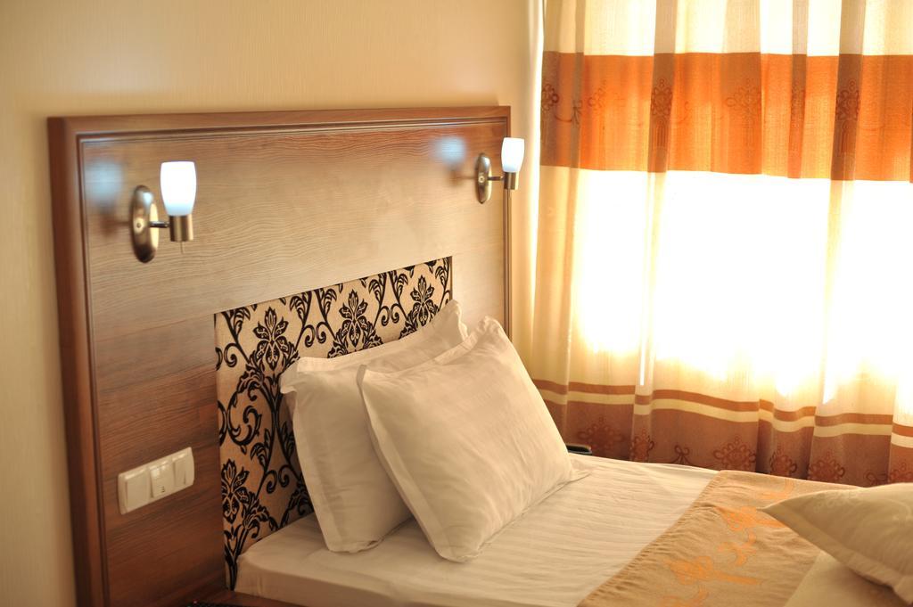 شيمكنت Dostyk Hotel المظهر الخارجي الصورة