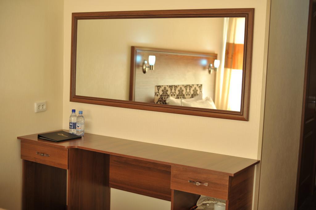 شيمكنت Dostyk Hotel المظهر الخارجي الصورة