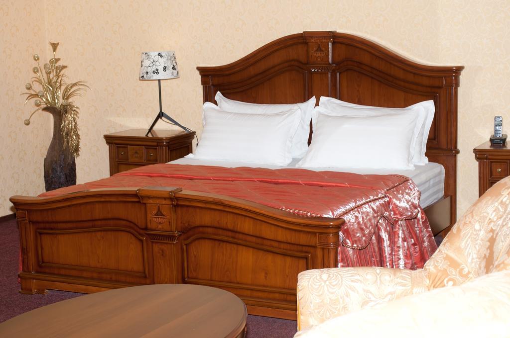 شيمكنت Dostyk Hotel المظهر الخارجي الصورة