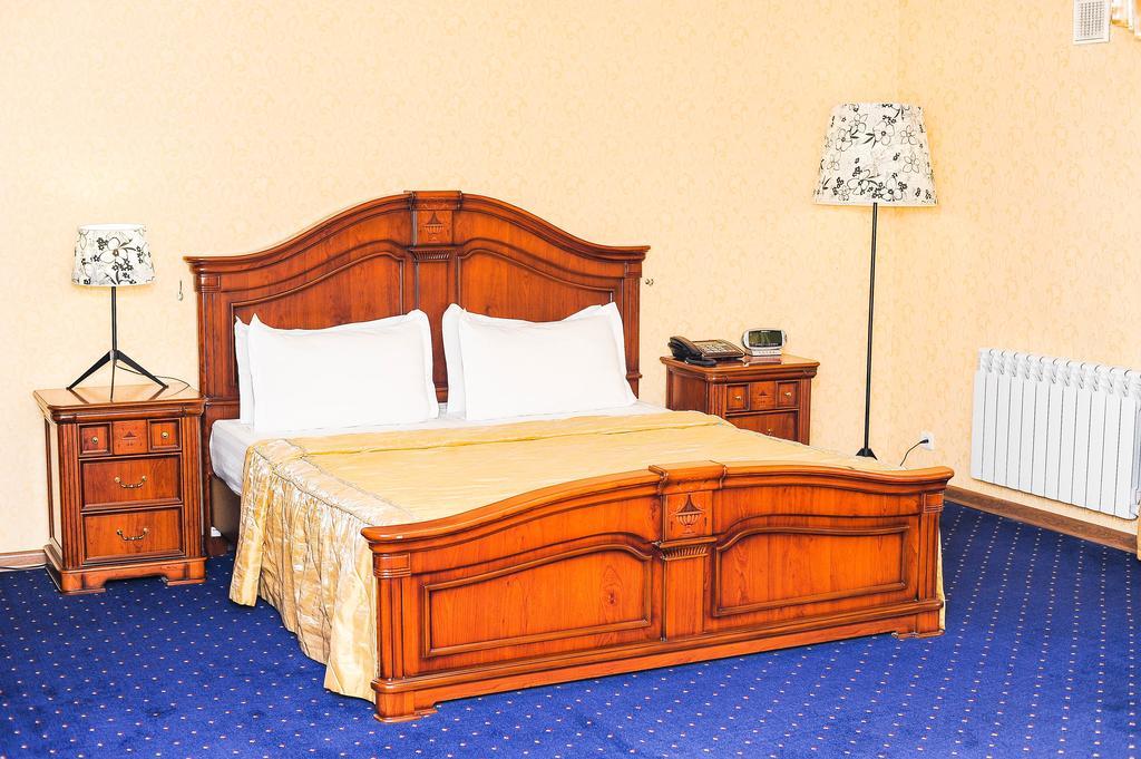 شيمكنت Dostyk Hotel المظهر الخارجي الصورة