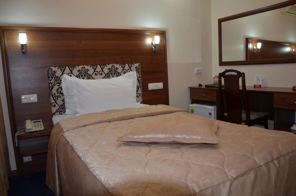 شيمكنت Dostyk Hotel المظهر الخارجي الصورة