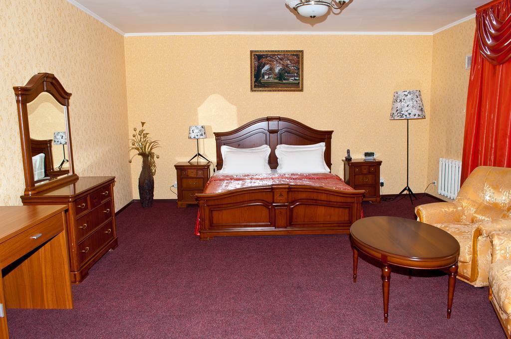 شيمكنت Dostyk Hotel المظهر الخارجي الصورة