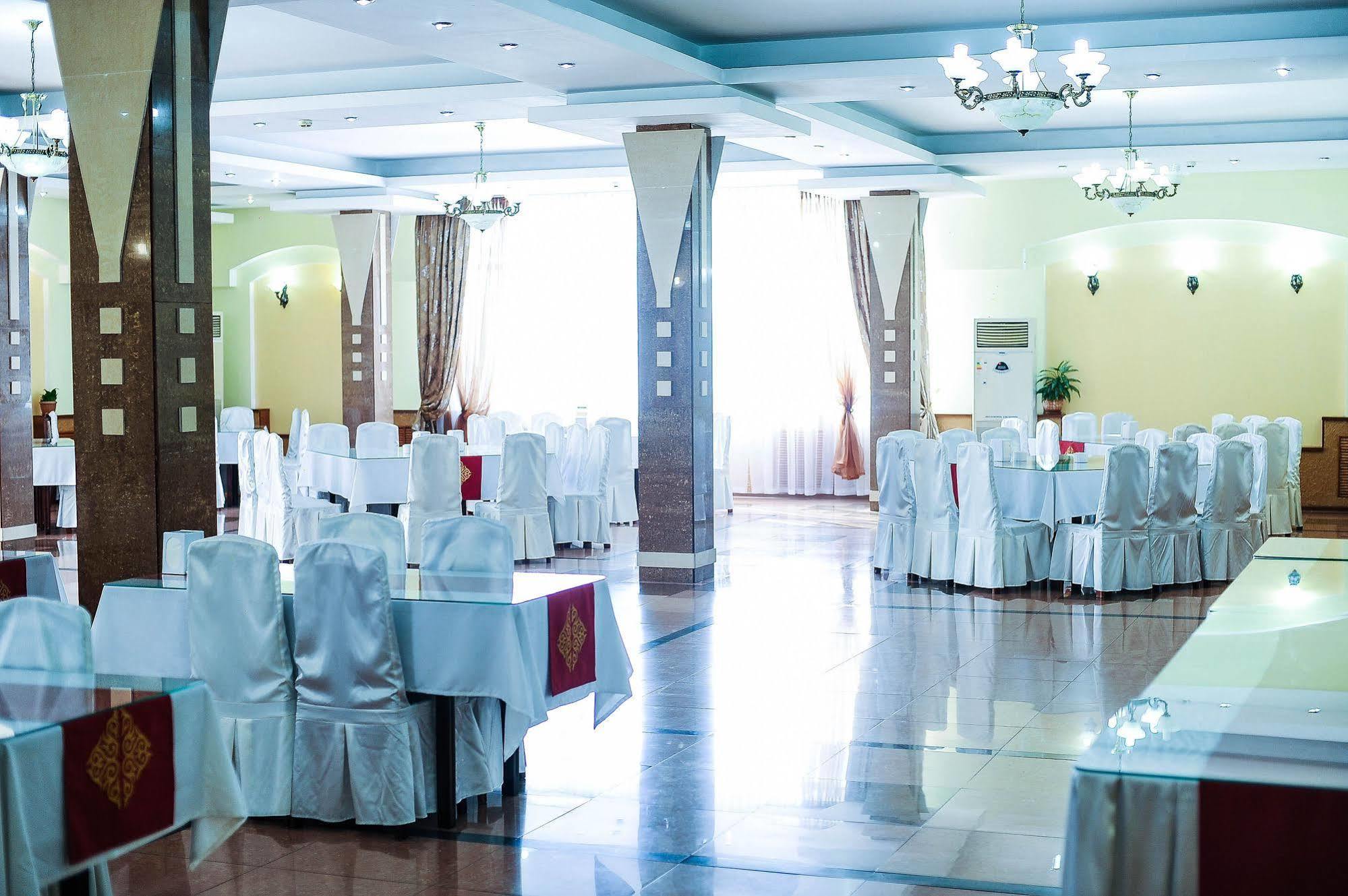 شيمكنت Dostyk Hotel المظهر الخارجي الصورة
